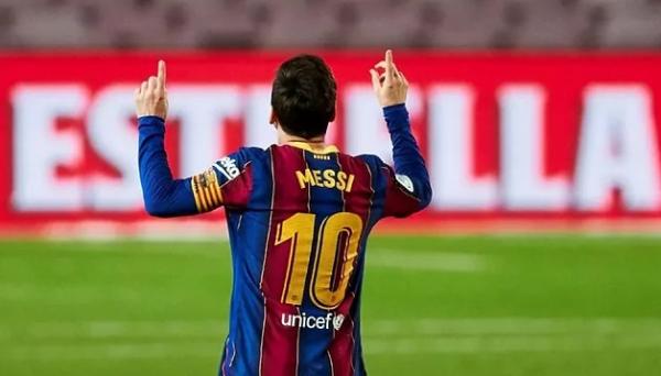 عاجل...برشلونة و"ميسي" يتوصلان إلى اتفاق لتجديد العقد وهذه تفاصيله