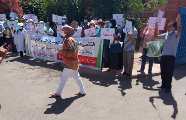 ممرضون وممرضات يحتجون بمراكش وهذا هو السبب