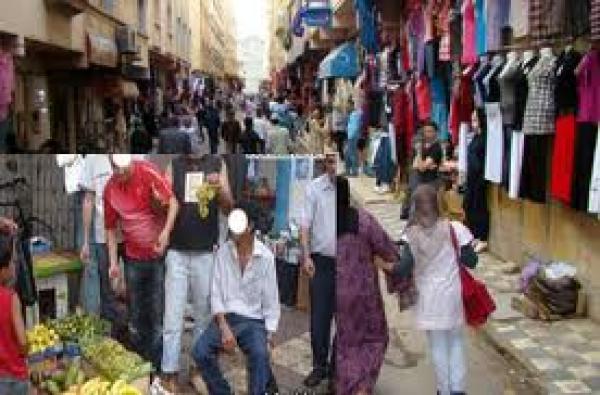 تجار مدينة سطات يحتجون ضد الباعة المتجولين