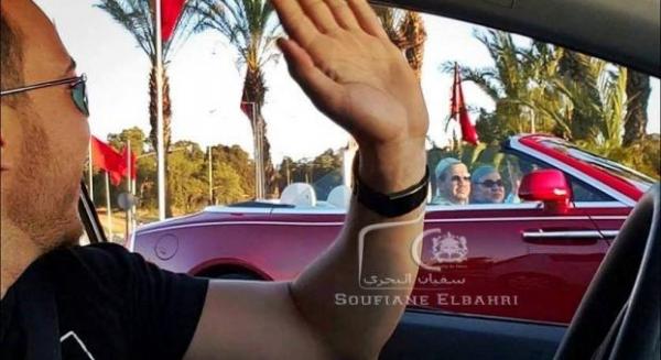 قصة شابان من الريف حالفهما الحظ في إلتقاط صورة مع الملك ساعات قبل آذان المغرب