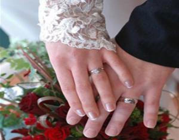 أعشاب وفواكه تجلب السعادة و تنشط الرغبة الجنسية  