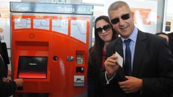 الرباح و الخليع أمام البرلمان بسبب رداءة خدمات القطار