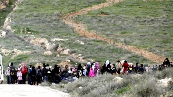 هل ضاق صدرُ الجزائر بالسوريين حتى يتمَّ ترحيلهم فوجاً تلوَ الآخر للمغرب؟  