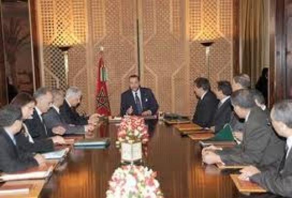 الملك يأمر عباس الفاسي بفتح جولة جديدة مع النقابات 