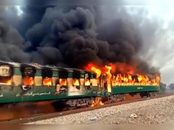 فاجعة في باكستان: عشرات القتلى والجرحى والسبب... أسطوانة غاز (فيديو)