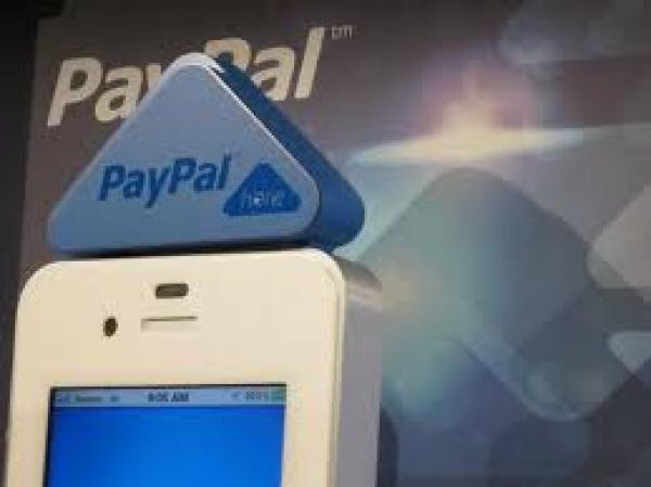 PayPal Here: قارىء بطاقات الائتمان للهواتف الذكية