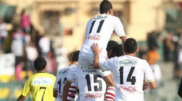 الحكم المغربي نور الدين الجعفري يقود مباراة الزمالك وبطل النيجر