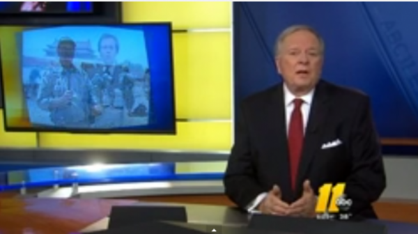 مذيع يعلن للمشاهدين مباشرة : سأخسر وظيفتي وحياتي