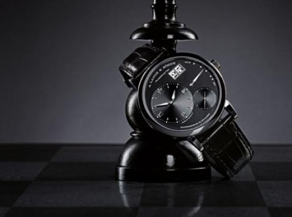 ساعة إيه لانغ آند سوهن بـ 119.489 يورو!