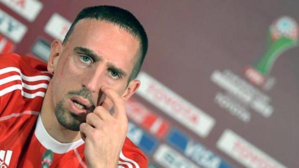 ريبيري يؤكد أن الرجاء البيضاوي فريق قوي، ويعلق على مشهد تجريد رونالدينيو من ملابسه