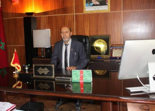 حسي مسي: عمدة مراكش يعرض بقعة جماعية للبيع بالملايير ومنتخبون يحتجون