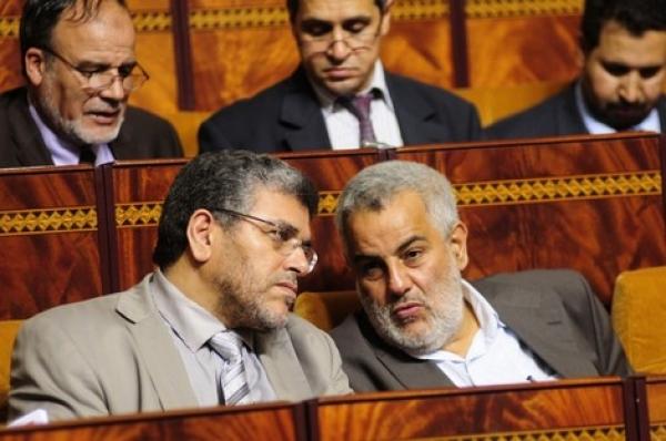 الرميد يصفي حساباته مع بنكيران عبر جريدة المساء