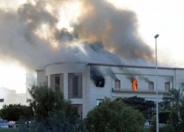 انفجار انتحاري يهز الخارجية الليبية و مغربية ضمن الضحايا