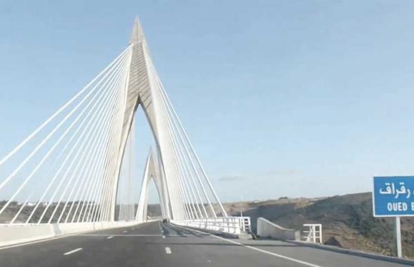 توقف حركة السير بمقطع الطريق السيار بين سلا الجديدة وعين عتيق