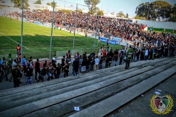 الأمن يمنع تيفو الجمهور العسكري بسبب بطائق التعريف الوطنية