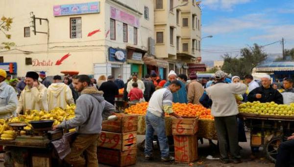 باعة متجولون بأولاد أمراح يقرّون بفشل السوق النموذجي في حل مشكلة البيع العشوائي