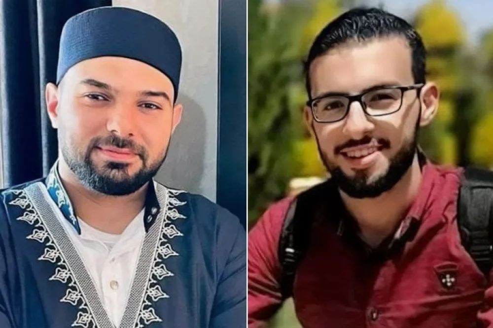 تسليم جثماني شهيدين لعائلتيهما في ظروف خاصة.. وأخ احدهما: "كان مبتسماً، ورائحة المسك تفوح من جثمانه"