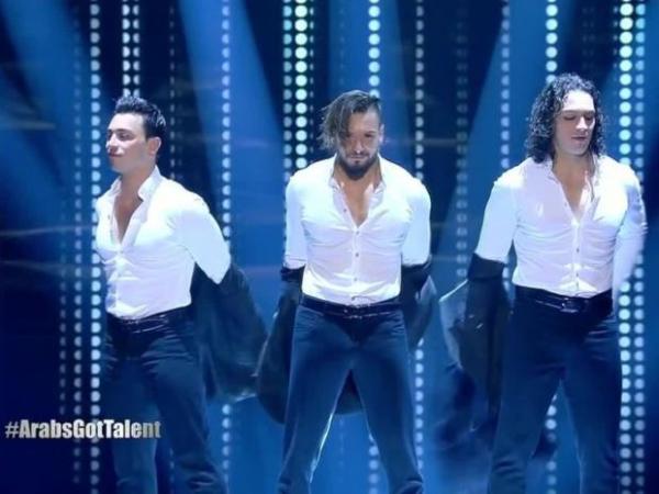 ثلاثة أشقاء مغاربة يبهرون لجنة تحكيم وجمهور "Arabs Got Talent" ويصعدون للنهائي (فيديو)