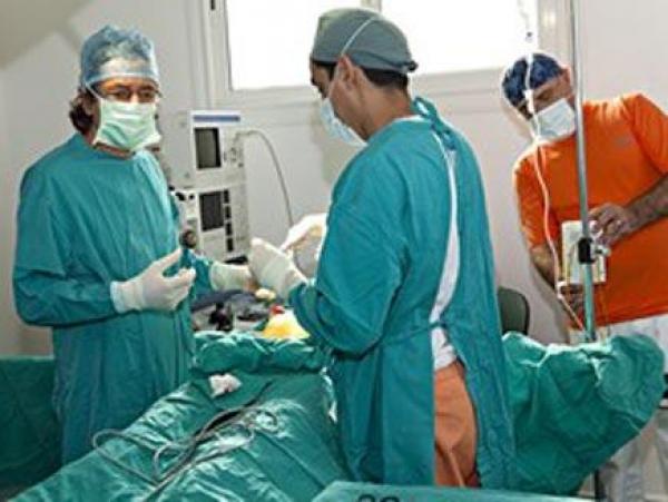 إقبال رجالي على عمليات التجميل بالمغرب بحثاً عن الشباب و\"لوك\" مثير