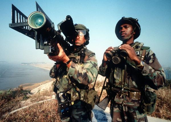 سيارات مشبوهة تحاول اختراق الجدار الدفاعي بالصحراء والجيش المغربي يطلق النار على الفور