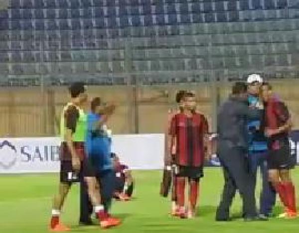 مدرب يصفع لاعب بالدوري المصري