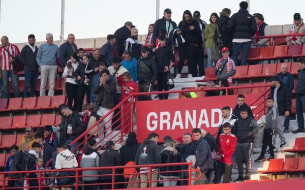 إلغاء مباراة في الدوري الإسباني بعد وفاة مشجع