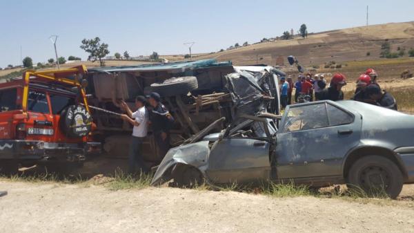 فاجعة بسطات...حادثة سير خطيرة تودي بحياة أربعة أشخاص في الحين وإصابة آخرين (صور)