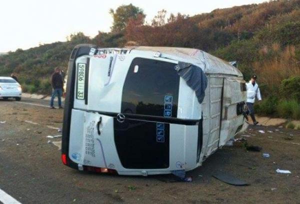 انقلاب حافلة أخرى لجماهير اتحاد طنجة و هذه صور و معطيات الحادث