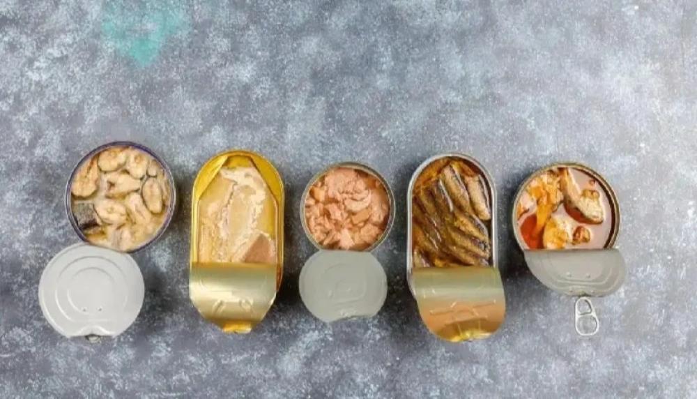 علب سلمون عمرها 42 سنة تكشف سراً مفاجئاً