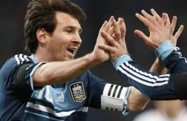 فيديو : هاتريك ميسي يقود الأرجنتين لفوز كبير.. ورونالدو لم يفد البرتغال