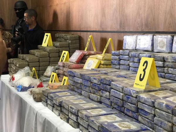 القضاء يصدر أحكاما مشددة في قضية شحنة المخدرات القياسية التي ضبطها "إف بي أي المغرب" بين الرباط والدار البيضاء