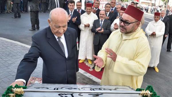 صورة مخزية...تدنيس النصب التذكاري الخاص بالزعيم السياسي الراحل "عبد الرحمان اليوسفي" بطنجة