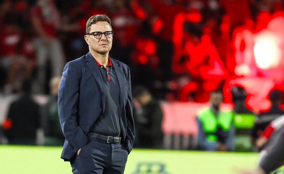 رسمياً.. الوداد الرياضي يفك ارتباطه بالمدرب محمد أمين بن هاشم بالتراضي