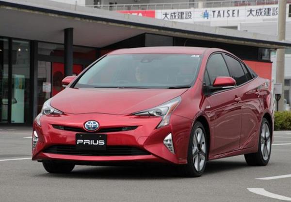 بالصور.. تويوتا Prius الجديدة أكثر اقتصادية