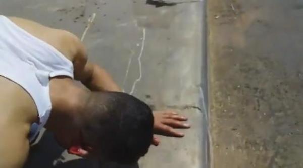 أمن البيضاء يعتقل المعتدي على شاب ظهر مقطوع الأذن في فيديو على الفايسبوك