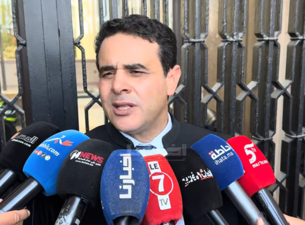 المحامي مبارك المسكيني يفجّر مفاجآت مدوية حول “ڤيلا الناصيري” في ملف إسكوبار الصحراء!