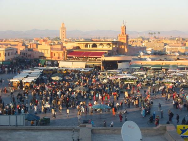 جمعيات تحمل قائد مقاطعة مسؤولية "الفوضى والتسيب" التي تعرفها ساحة جامع الفنا