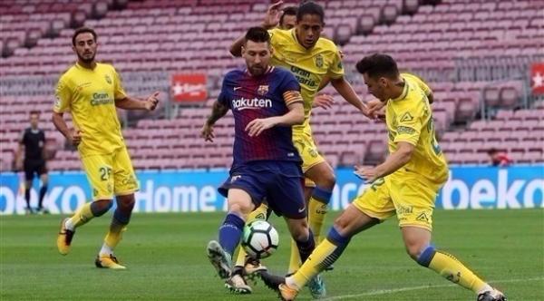 بالفيديو: ميسي يقود برشلونة للفوز على لاس بالماس في غياب الجمهور