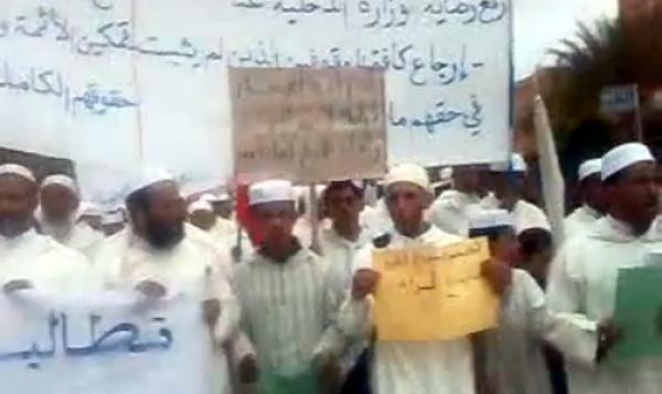  أئمة المساجد يتلقون معدل 800 درهم كتعويض شهري 