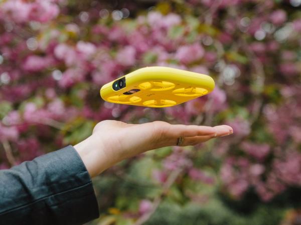 كاميرا طائرة  من "سناب شات" بدلاً من عصا السيلفي