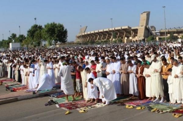 حسن الخاتمة...مصل يودع الحياة وهو يؤدي صلاة العيد بأسفي