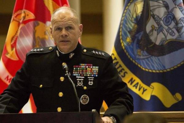 بتعليمات من الملك ..الجنرال الوراق يستقبل قائد قوات المارينز الأمريكية