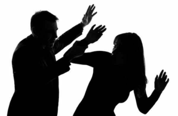 شجار بين مسؤول قضائي وطليقته كاد ينتهي بجريمة