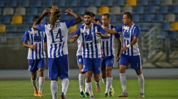 بالفيديو: الوداد البيضاوي يواصل الترنح و ينهزم بالرباط أمام ضيفه اتحاد طنجة بهدف للاشيء