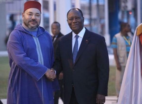 الرئيس الإيفواري يقيم مأدبة غداء على شرف جلالة الملك