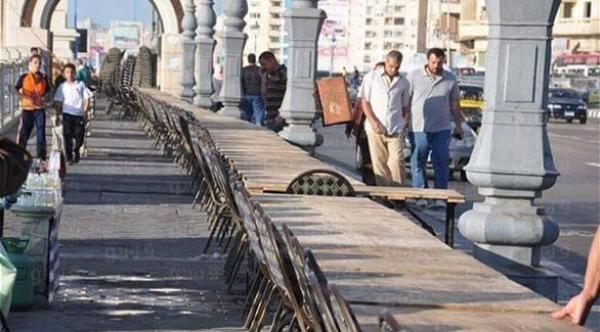 بالصور: الإسكندرية تدخل "غينيس" بأكبر مائدة في العالم