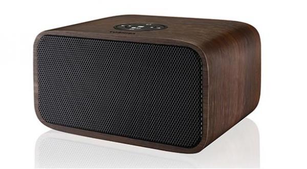 توشيبا تكشف النقاب عن سماعة لاسلكية صغيرة