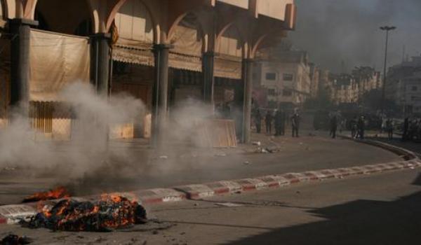 هدوء حذر في أحياء بني مكادة واعتقال السيدة التي رفضت الإفراغ بتهمة تحقير مقرر قضائي