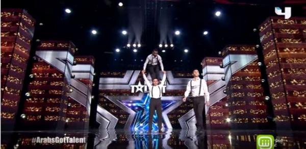 بالفيديو: ثلاثي مغربي راقص يؤدي عرضا مُبهرا في "Arabs Got Talent"