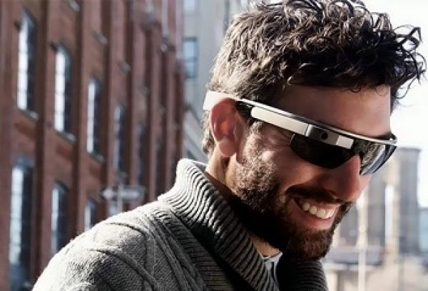 جوجل ستقوم بتعطيل نظارات Google Glass الخاصة بك إذا قمت ببيعها أو إعارتها